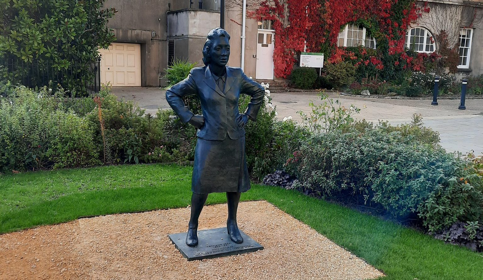 Statue of Henrietta Lacks at the University of Bristol